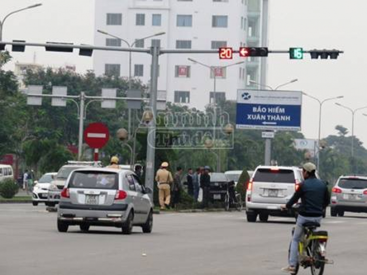 Không được rẽ trái thì có cấm quay đầu...