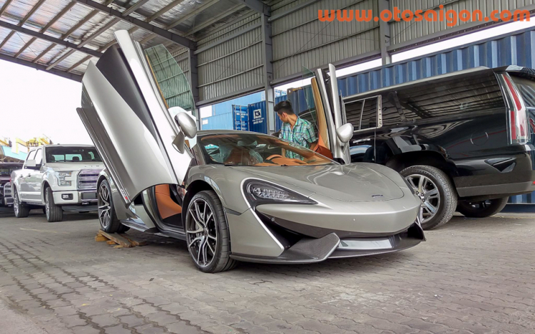 [Clip] Chi tiết và tiếng pô McLaren 570S đầu tiên ở Việt Nam