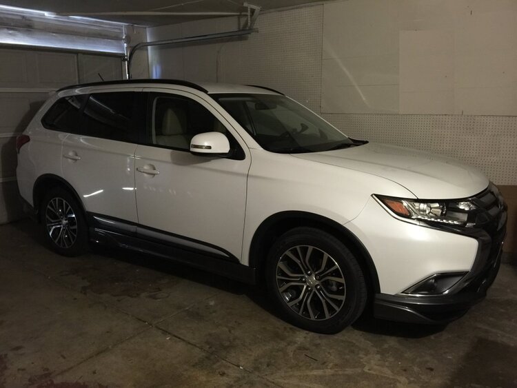 Mitsubishi Outlander 2016 âm thầm về Đại Lý, giá dự kiến 920 triệu Mitsubishi Outlander 2016 âm thầm về Đại Lý, giá dự kiến 920 triệu