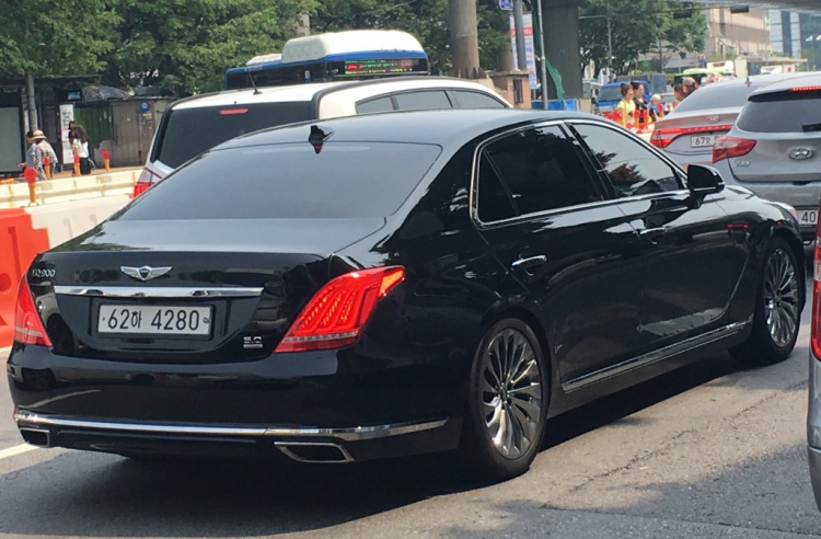 Genesis G90 lần đầu xuất hiện tại Việt Nam Genesis G90 lần đầu xuất hiện tại Việt Nam