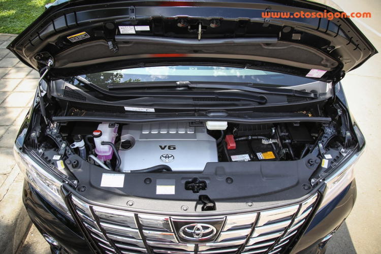 Chi tiết “chuyên cơ mặt đất” Toyota Alphard tại Sài Gòn Chi tiết “chuyên cơ mặt đất” Toyota Alphard tại Sài Gòn