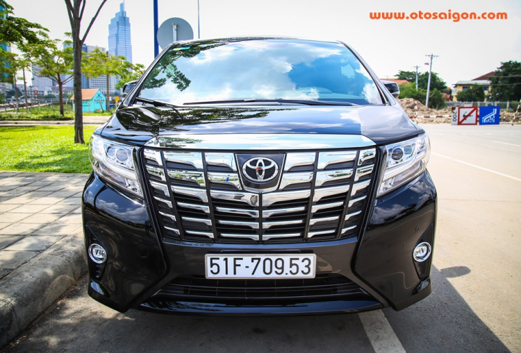 Chi tiết “chuyên cơ mặt đất” Toyota Alphard tại Sài Gòn Chi tiết “chuyên cơ mặt đất” Toyota Alphard tại Sài Gòn