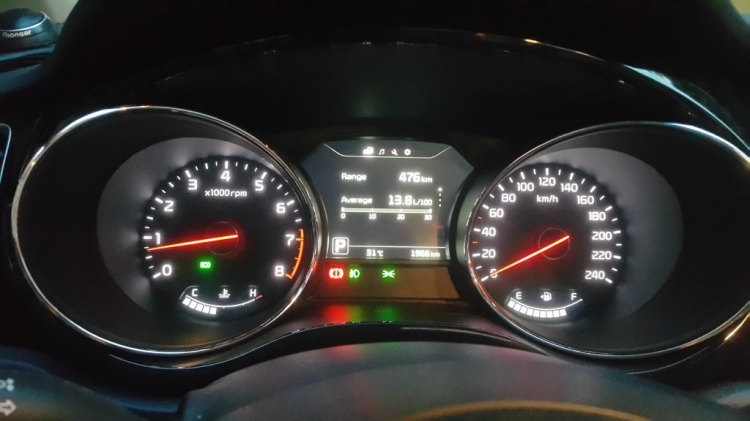 Đánh giá chi tiết Kia Sedona máy xăng bản cao cấp sau 2000km