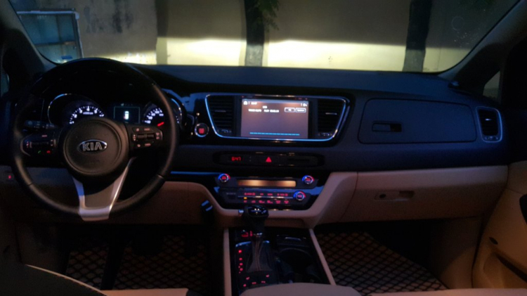 Đánh giá chi tiết Kia Sedona máy xăng bản cao cấp sau 2000km Đánh giá chi tiết Kia Sedona máy xăng bản cao cấp sau 2000km