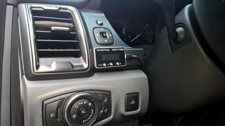 E khoe Ranger lắp thêm bộ điều tiết bướm ga E khoe Ranger lắp thêm bộ điều tiết bướm ga