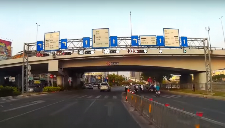 Quay đầu từ lane hỗn hợp VVK Quay đầu từ lane hỗn hợp VVK