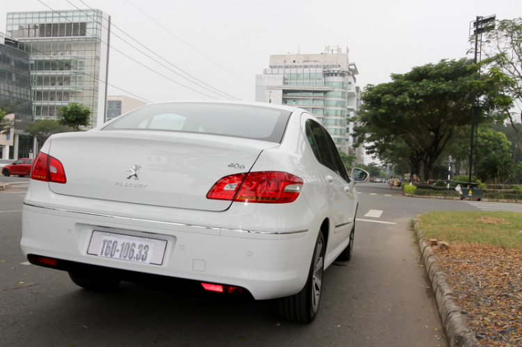 Cảm nhận ban đầu Peugeot 408 mới tại Sài Gòn