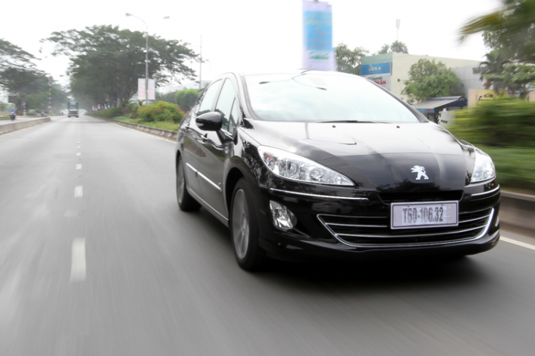 Cảm nhận ban đầu Peugeot 408 mới tại Sài Gòn
