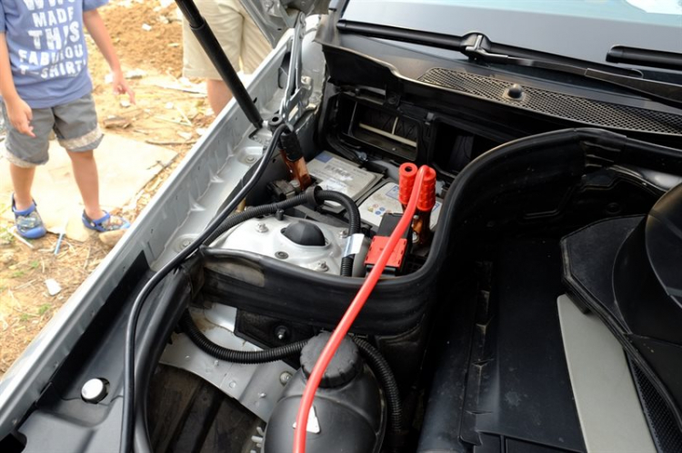Thanh niên nghiêm túc BFC tham gia cứu hộ Mercedes GLK