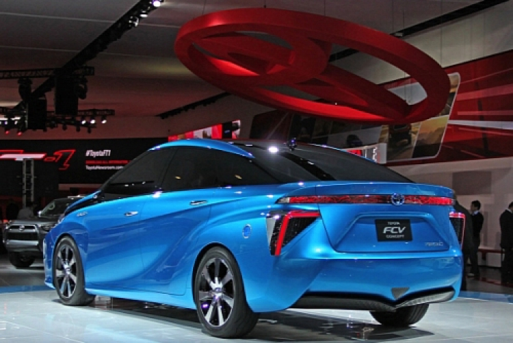 Bình chứa nhiên liệu Hydrogen của xe Toyota có khả năng chống đạn