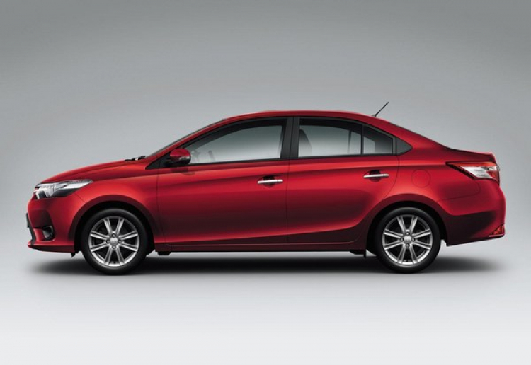 Toyota Vios 2014 đang “cháy hàng” ở nước láng giềng