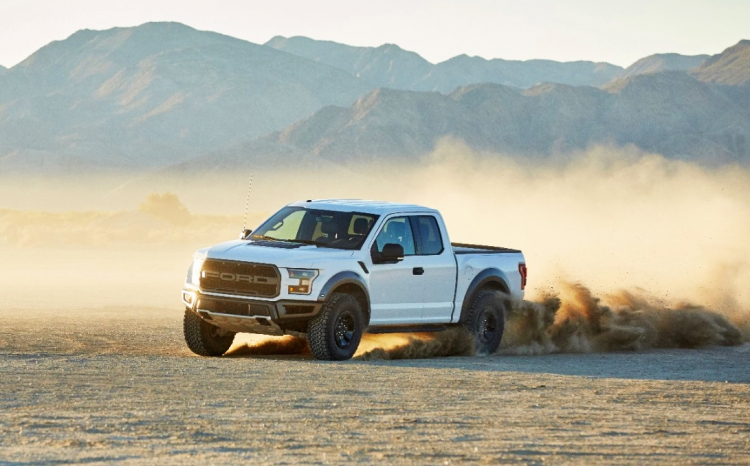 Ford F-150 Raptor 2017 thể hiện khả năng chạy địa hình với 6 chế độ vận hành