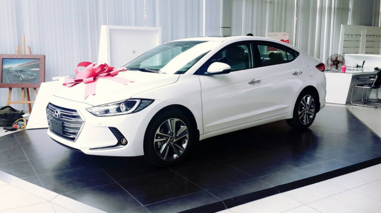 Elantra 2016 trình làng tại TPHCM. Nhanh tay sở hữu để được hưởng ưu đãi cực khủng nhé ...