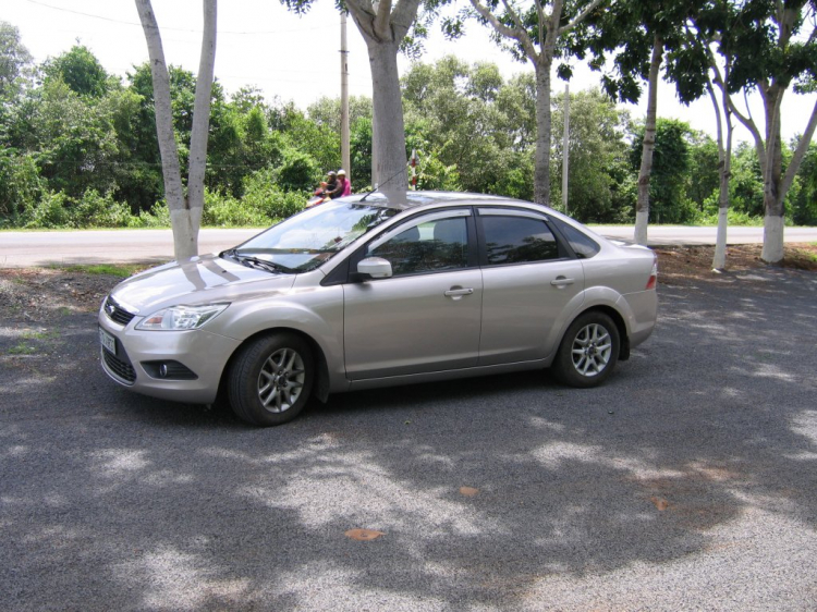 Xe Ford Focus đời 2007 giá 250 triệu nên mua không các bác?