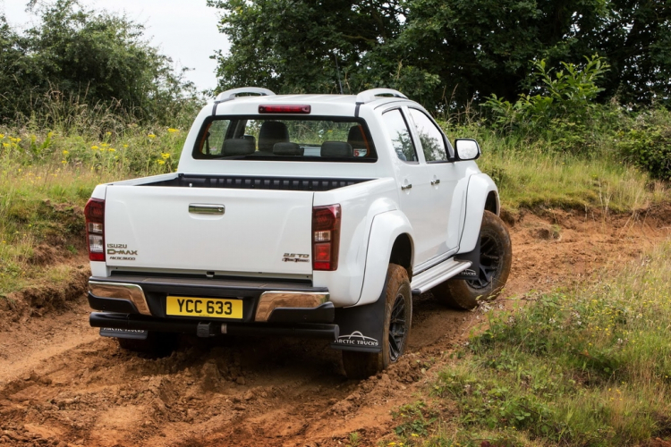 Isuzu giới thiệu D-Max phiên bản "cơ bắp" AT35