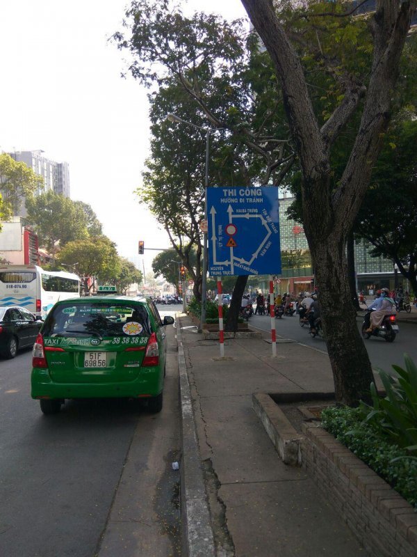 Bảng cấm oto theo giờ tại Lê Lợi - NKKN