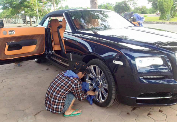 Rolls-Royce Dawn đầu tiên có mặt tại Việt Nam