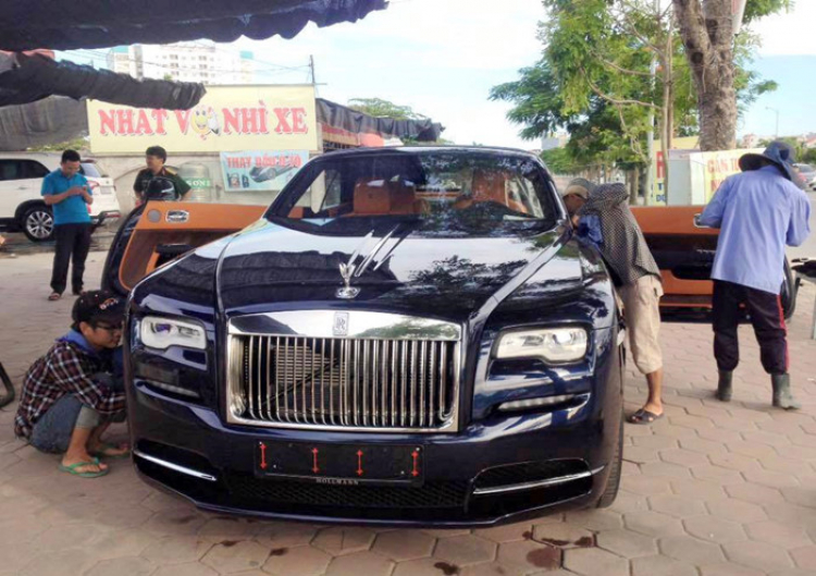 Rolls-Royce Dawn đầu tiên có mặt tại Việt Nam