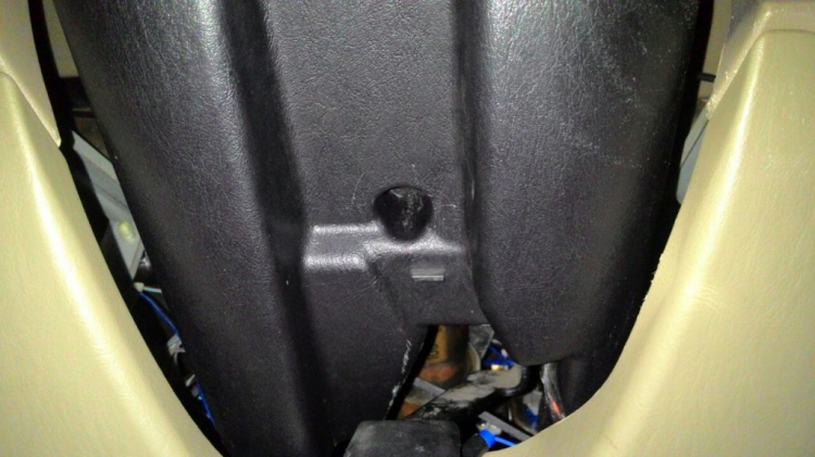DIY cruise control cho Escape (ko cần active bằng phần mềm Ford IDS) DIY cruise control cho Escape (ko cần active bằng phần mềm Ford IDS)