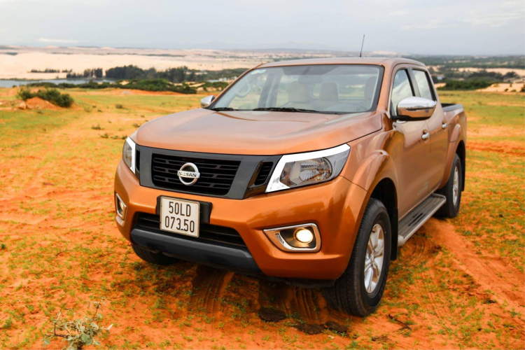 Làm đẹp cho NP300 Navara