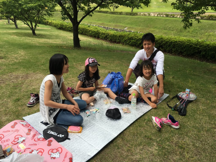 Công viên Vinhome Central Park vừa khai trương, dân SG ùn ùn tới ăn uống và sẽ còn hơn thế Công viên Vinhome Central Park vừa khai trương, dân SG ùn ùn tới ăn uống và sẽ còn hơn thế