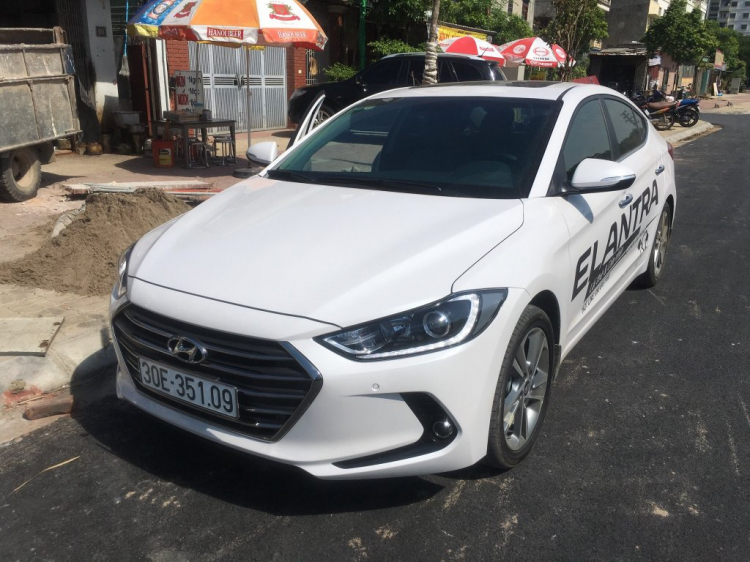 [Video + hình ảnh] Hyundai Elantra 2016 bản 2.0, giá 739 triệu đồng