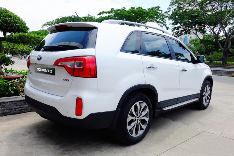 Kia Sorento có mâm mới, giảm giá 39 triệu đồng