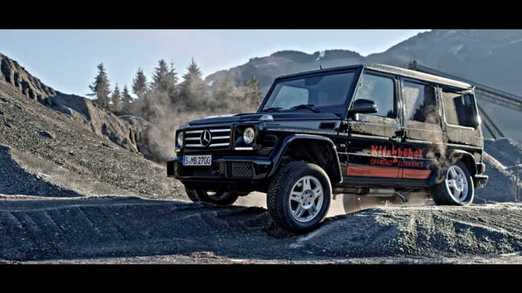 Xem Mercedes G500 thách thức cung off-road khó nhằn