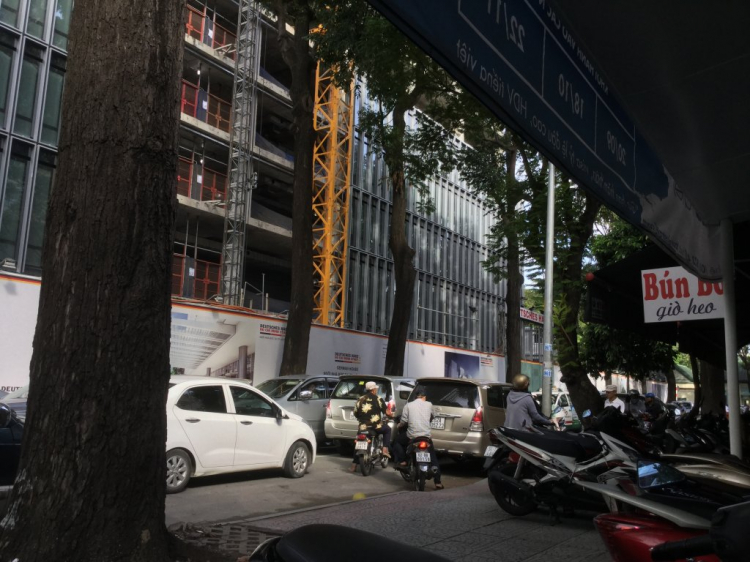 Bọn chúng đông quá