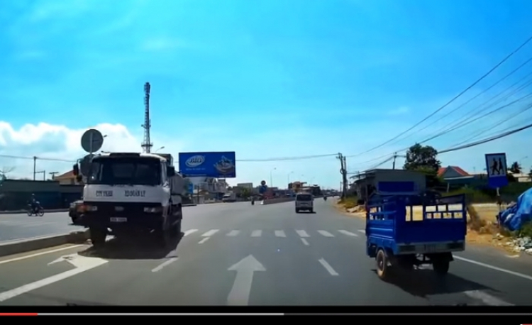 Đi ngược chiều - To đầu mà dại !