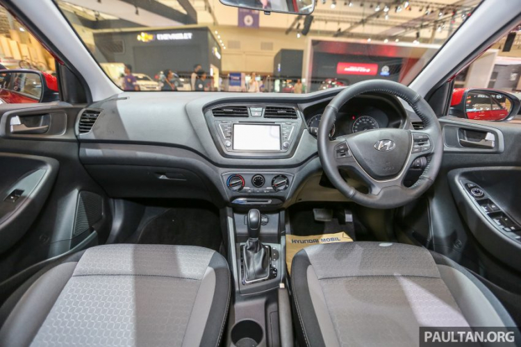 Hình ảnh Hyundai i20 hatchback ở triển lãm Indonesia Hình ảnh Hyundai i20 hatchback ở triển lãm Indonesia