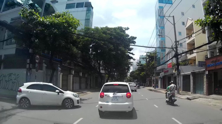 Ra xe - chen ngang - luồn lách Ra xe - chen ngang - luồn lách