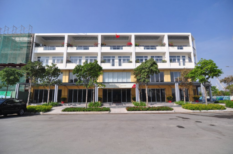 Thương hiệu PMH ngoài khu A Thương hiệu PMH ngoài khu A
