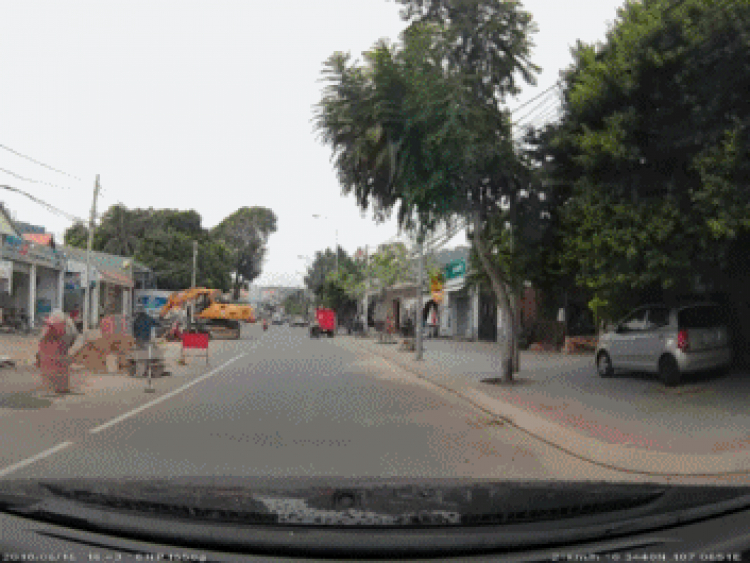 Quyết tâm đâm đầu vô đường hẹp để "giữ lane" Quyết tâm đâm đầu vô đường hẹp để "giữ lane"