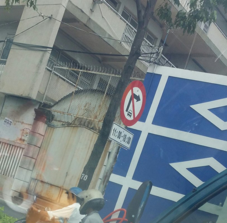 Đường Nguyễn Bỉnh Khiêm không cấm hẳn ô tô
