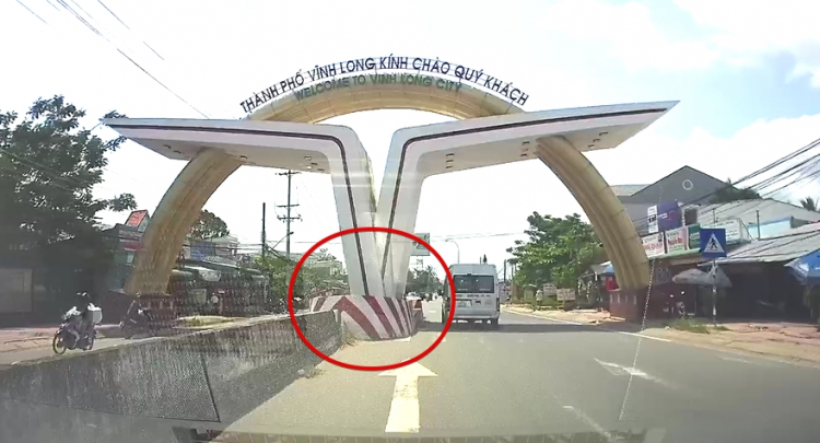 Những tình huống lái xe nên "Lưu ý" ! Những tình huống lái xe nên "Lưu ý" !