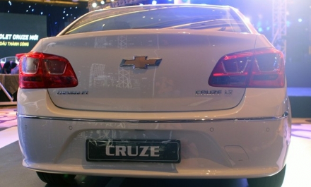 cruze_showroom3 2.jpg