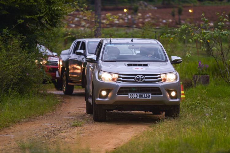 Ảnh hành trình Toyota Hilux chinh phục Tây Nguyên Ảnh hành trình Toyota Hilux chinh phục Tây Nguyên