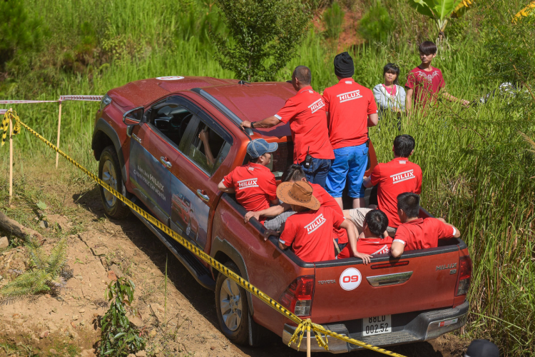 Ảnh hành trình Toyota Hilux chinh phục Tây Nguyên