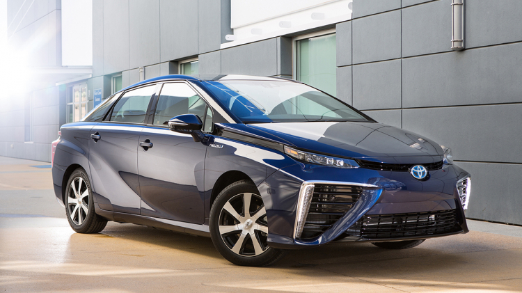 Toyota muốn có 30.000 xe chạy pin nhiên liệu vào năm 2020