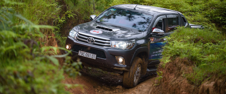 Hành trình khám phá sức mạnh thật sự của Toyota Hilux