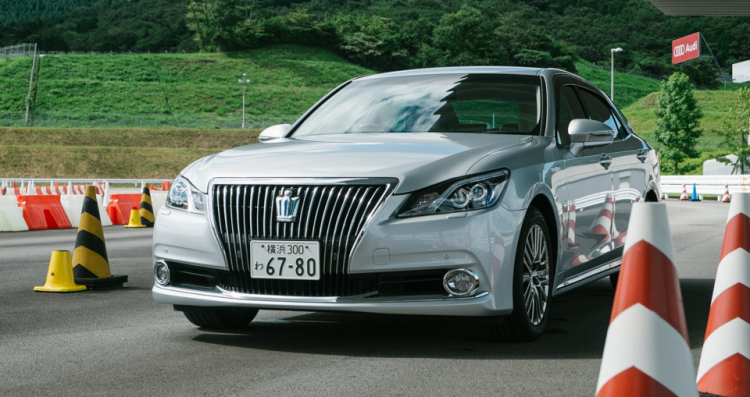Lái thử Crown Majesta tại Nhật, sedan cao cấp nhất của Toyota