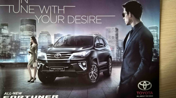 Toyota Fortuner 2016 bất ngờ xuất hiện tại Hà Nội