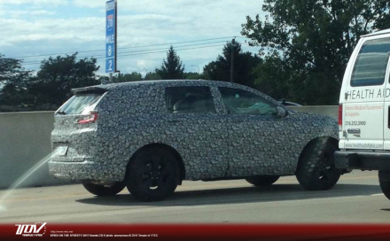 2017-Honda-CR-V-exterior-spy-shot.jpg