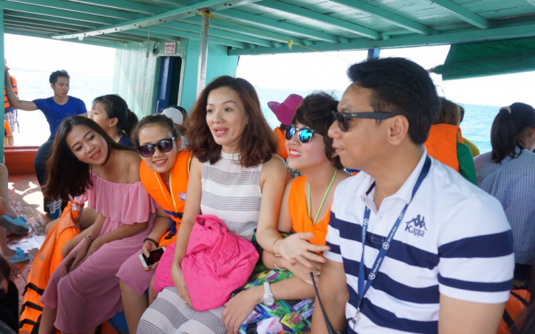 Caravan Phnom Penh - Shihanouk - Chào đón năm học mới Caravan Phnom Penh - Shihanouk - Chào đón năm học mới