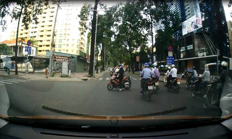 Vội vàng chi anh City