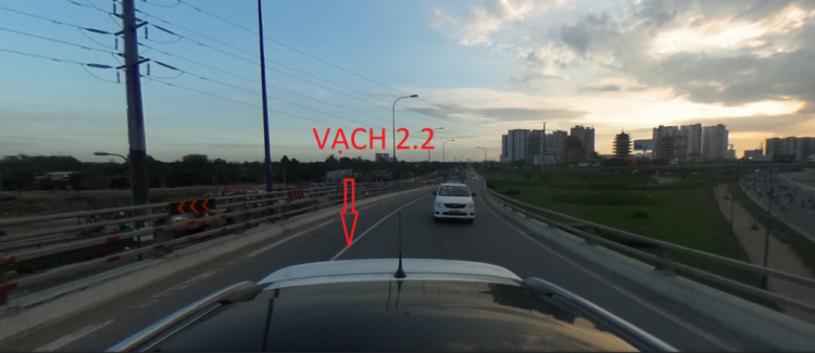 Cẩn thận vạch liền khi đỗ dốc cầu Rạch Chiếc về Quận 2