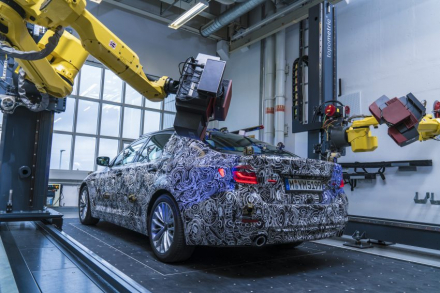 Next-gen-BMW-5-Series-optical-measuring-cell-1-850x567.jpg