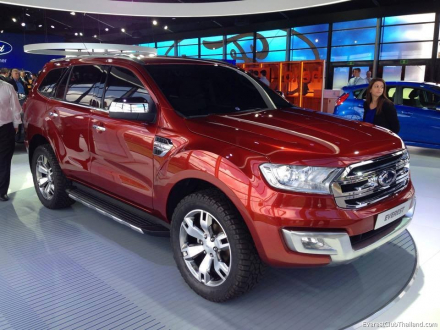 Ford-Everest-2016-mau-do.jpg