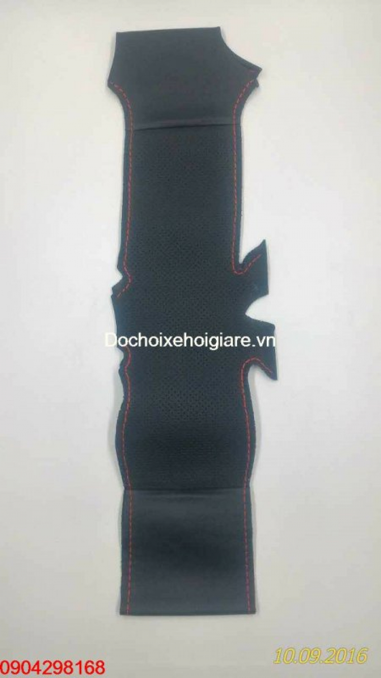 Tập hợp đồ da thật cho xe hơi. Bọc vô lăng, cần số, phanh tay. Cài đĩa, khăn lau, bao da chìa khóa Tập hợp đồ da thật cho xe hơi. Bọc vô lăng, cần số, phanh tay. Cài đĩa, khăn lau, bao da chìa khóa